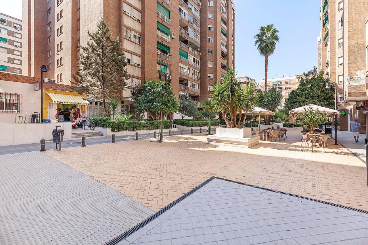 Amplio Y Centrico, Recien Reformado, Calefaccion Central, Jardines, Supermercados, Cafeterias Y Todos Los Servicios En El Corazon De La Ciudad Granada Kültér fotó